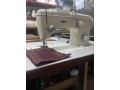 MAQUINA ZIGZADORA Y BORDADORA INDUSTRIAL