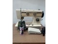 Maquina familiar de varias puntadas
